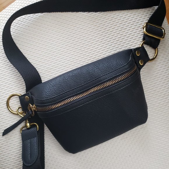 Universal Thread Bags Universal Thread Fanny Pack Poshmark